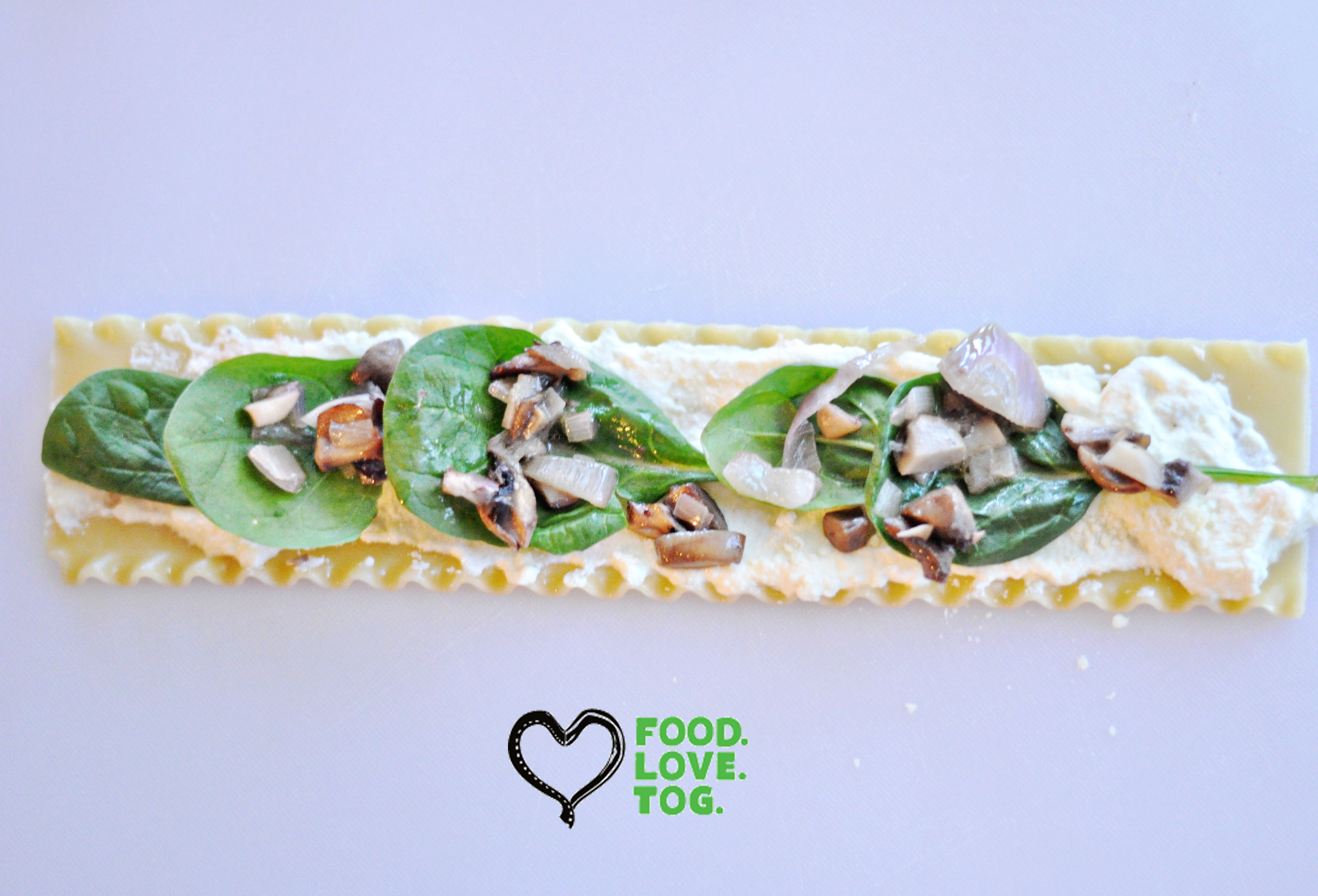 Mushroom & Spinach Lasagna Rolls | Indianapolis Food Blogger - FoodLoveTog