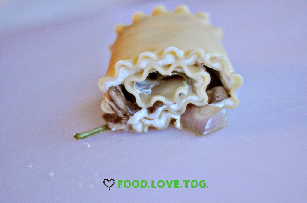 Mushroom & Spinach Lasagna Rolls |FoodLoveTog